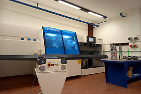 Laboratory for ski repairs and tuning